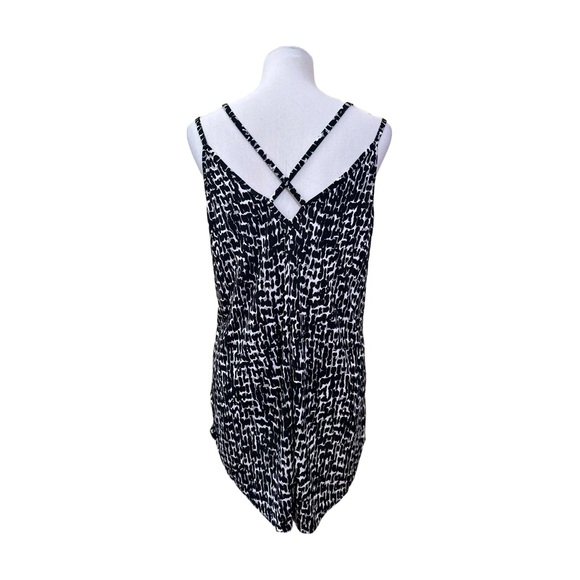 LuLaRoe Daniella Cross Back Tank Top Size S Cami Tank - Picture 3 of 6